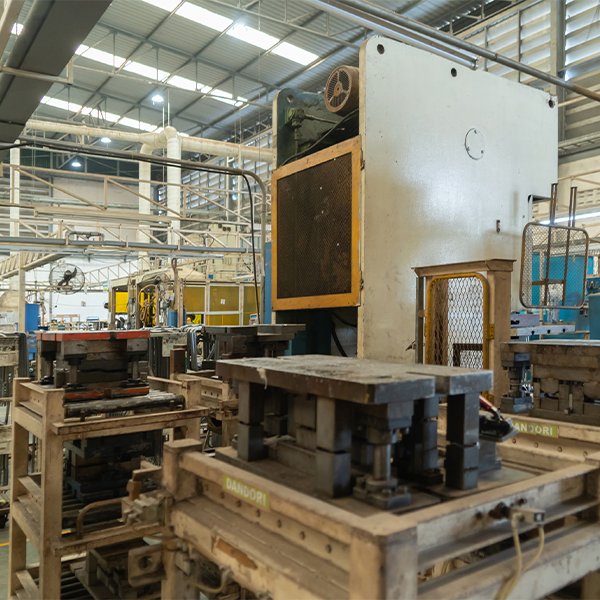 Small sintered technical parts produced by powder metallurgy at Bordomet in Turkey